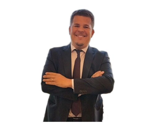 Dr. Alexsandro Gomes Miranda, advogado criminalista, no escritório em São José dos Campos